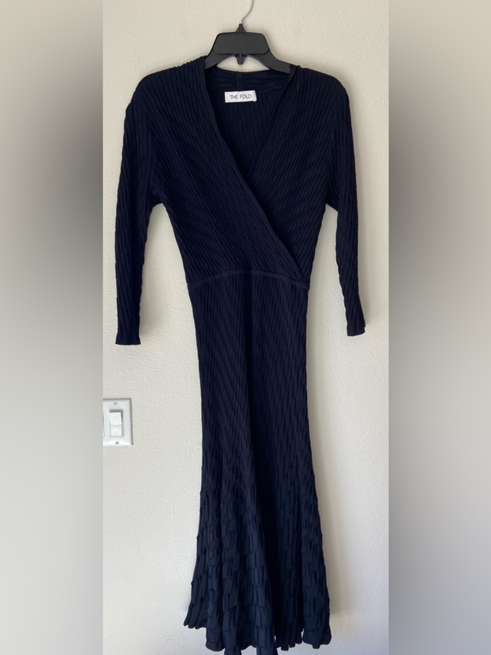 $1398 The Fold London Belluno Regency Midi Dress navy Textured Wrap V-Neck SZ 4